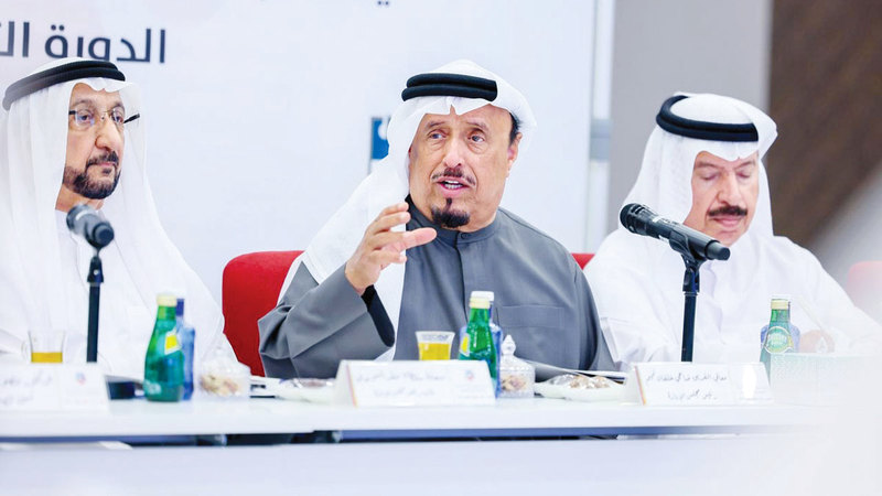 ضاحي خلفان: الأسرة خط الدفاع الأول للحفاظ على استقرار المجتمع