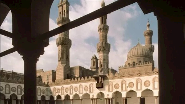 الأوقاف تطلق دورات لتدريب عمال المساجد والمؤذنين على التعامل اللائق مع