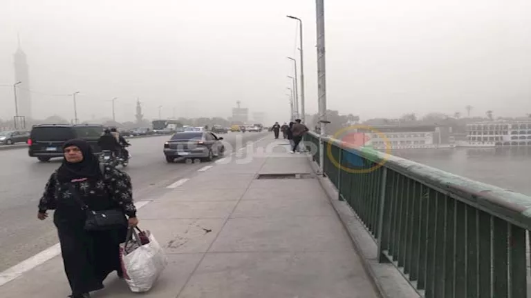 طقس متقلب وأتربة.. الأرصاد تحذر من أمطار رعدية محتملة على هذه المناطق