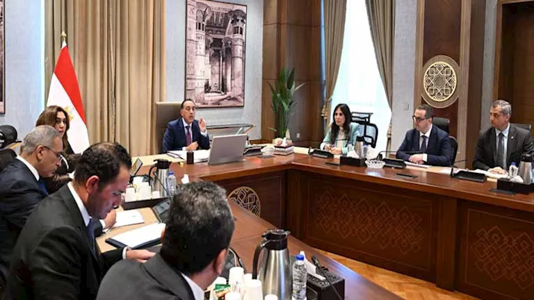 مدبولي يتابع الموقف التنفيذي لملفات التصالح في مخالفات البناء والأحوزة