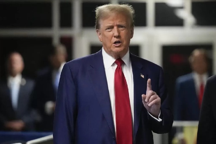 الكشف عن صفقة سرية بين العملة البديلة التابعة لدونالد ترامب وشيخ أبو ظبي الذي يدير تريليون دولار