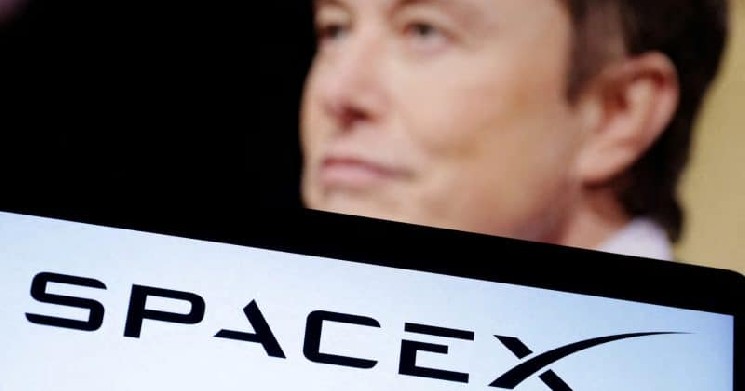 تستحوذ SpaceX على xAI بينما يروج Musk لمراكز البيانات المدارية قبل الاكتتاب العام الأولي بقيمة 1 تريليون دولار