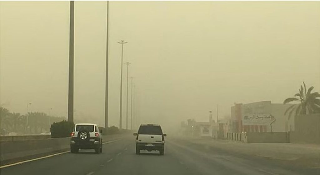 طقس المملكة السبت.. رياح نشطة مثيرة للأتربة وأمطار خفيفة على عدة مناطق